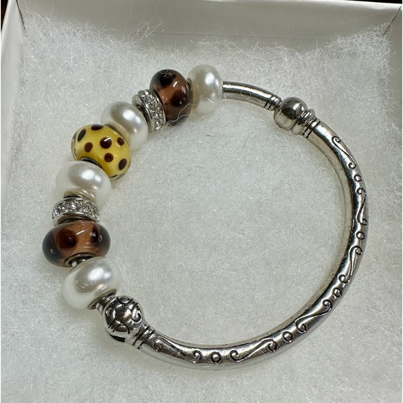 Brighton Silver Bangle Bracelet with Charms. Includes
9 charms ✨✨✨ - Picture 3 of 6